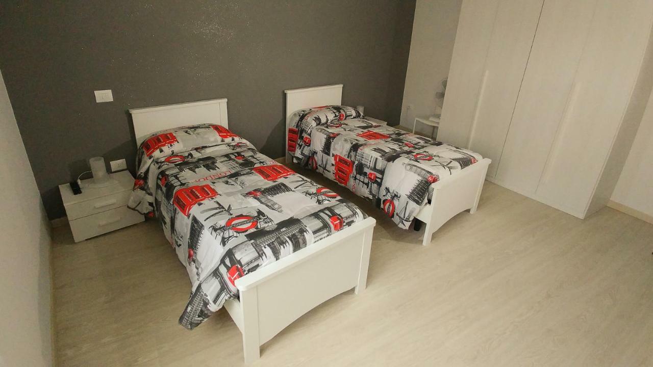 פוליניו Casa Roncalli מראה חיצוני תמונה